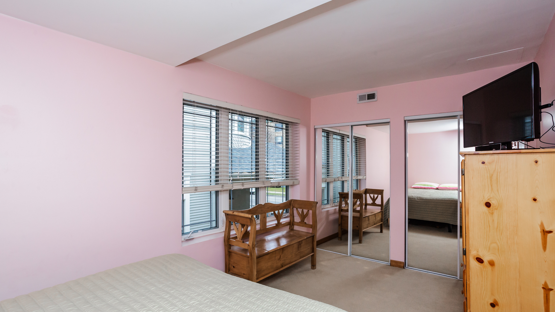 245 S Oak Park Avenue Unit: D