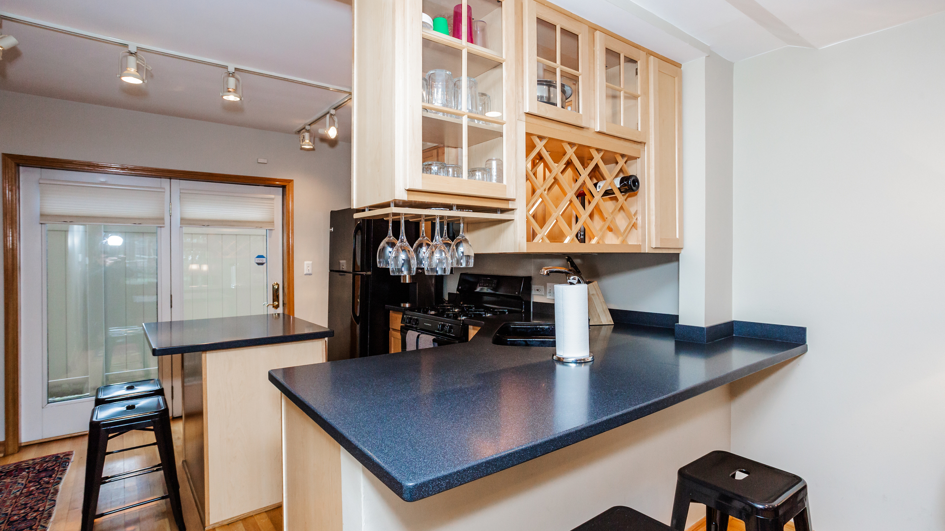 245 S Oak Park Avenue Unit: D