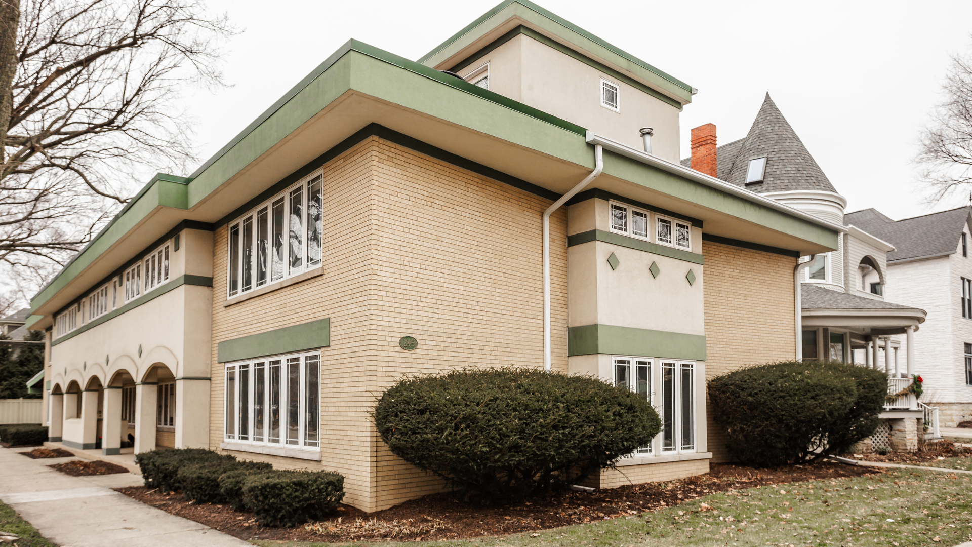 245 S Oak Park Avenue Unit: D