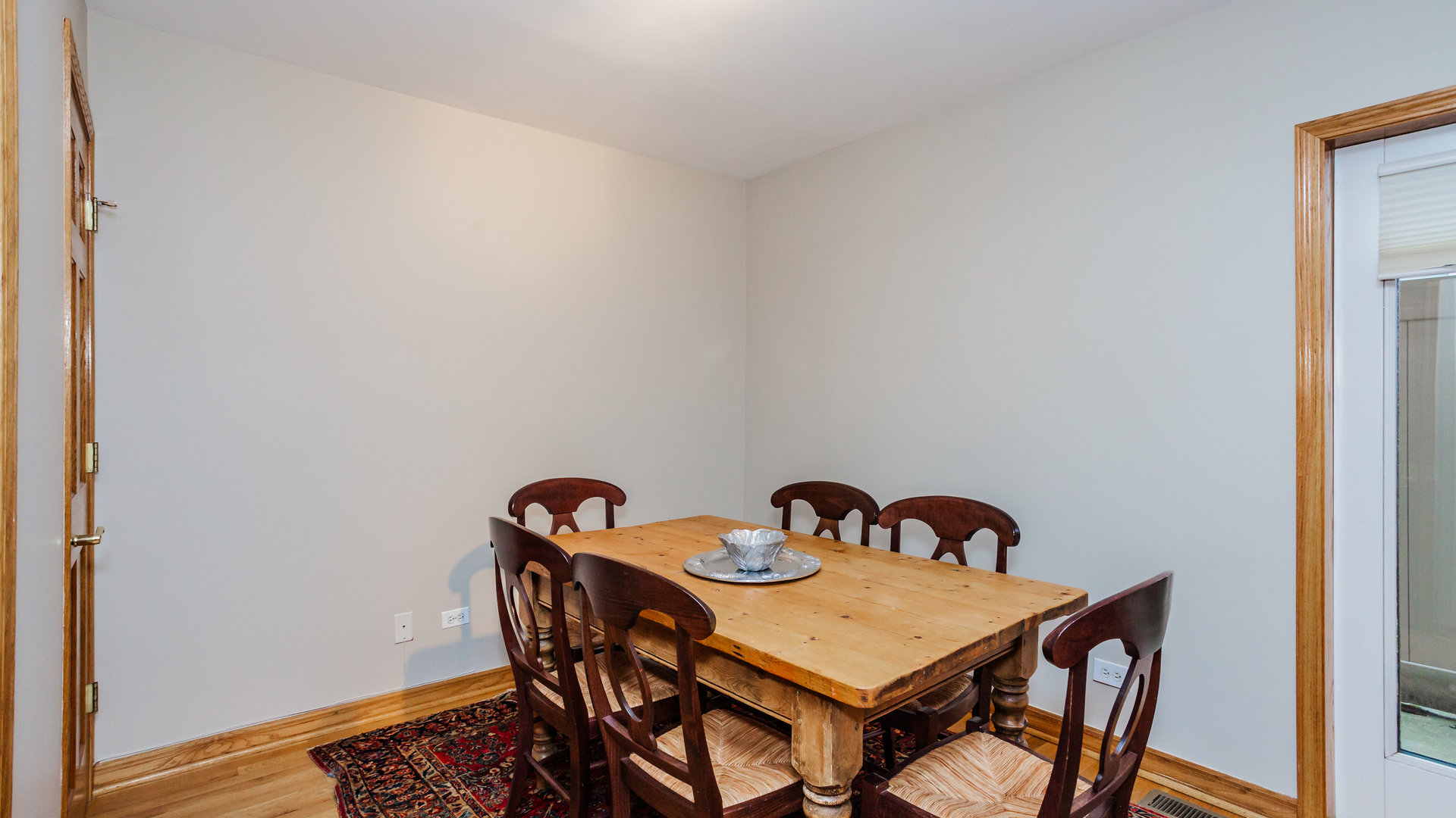 245 S Oak Park Avenue Unit: D