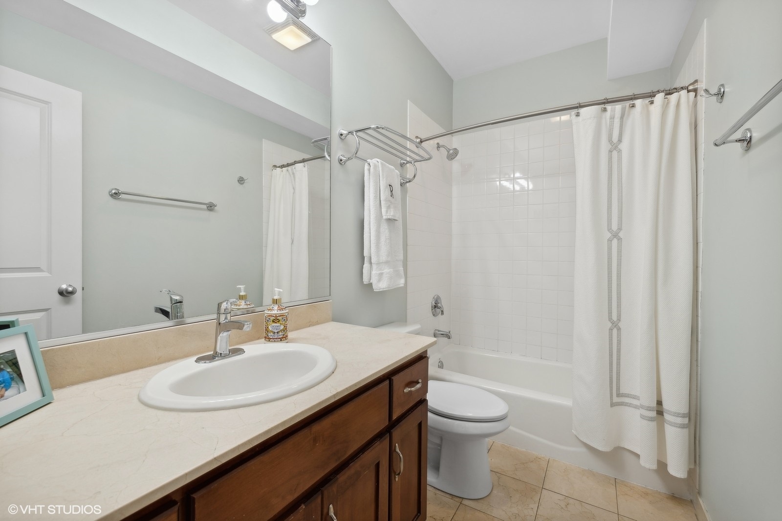 1425 W Fillmore Street Unit: 3