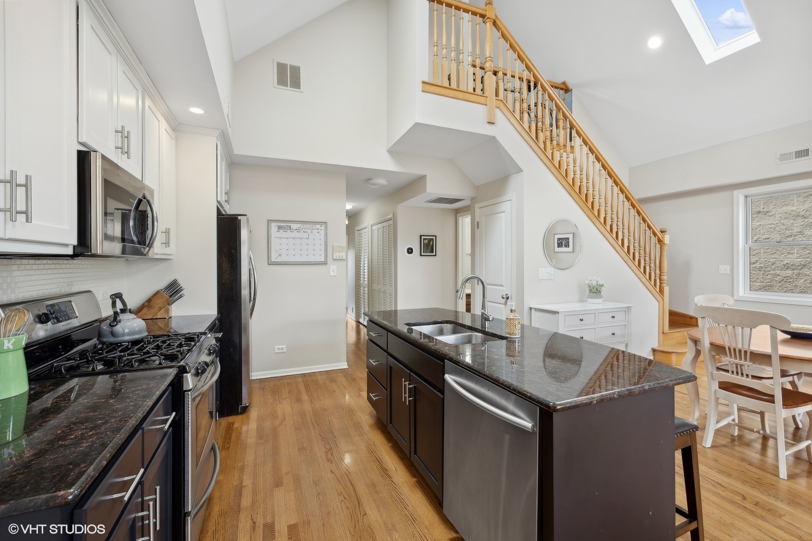 1425 W Fillmore Street Unit: 3