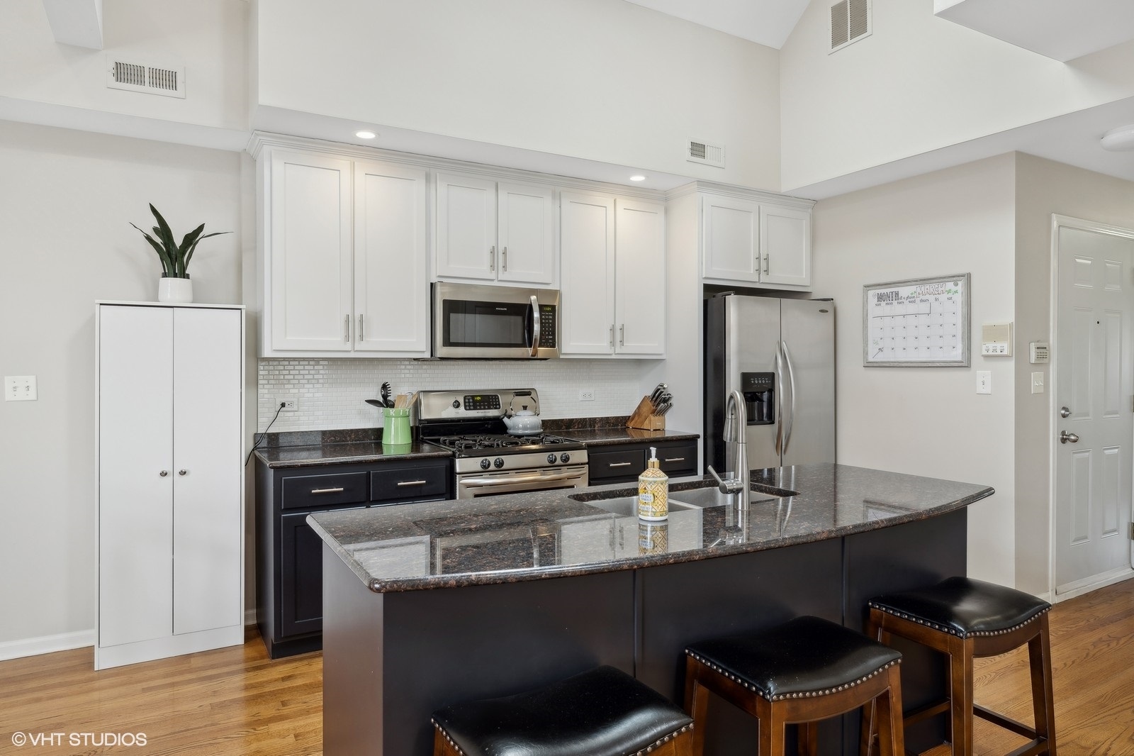 1425 W Fillmore Street Unit: 3