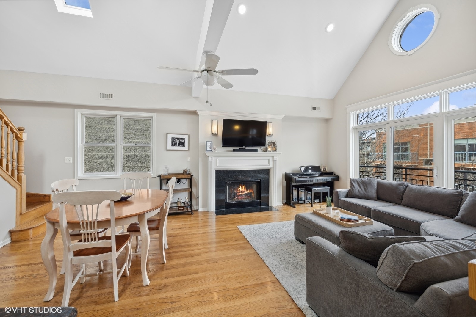 1425 W Fillmore Street Unit: 3