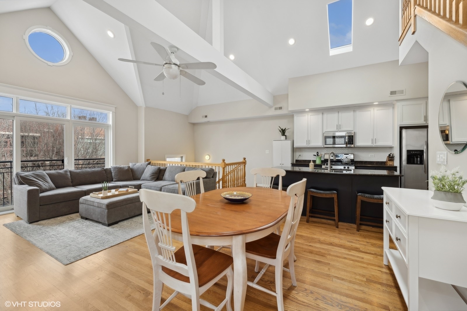 1425 W Fillmore Street Unit: 3