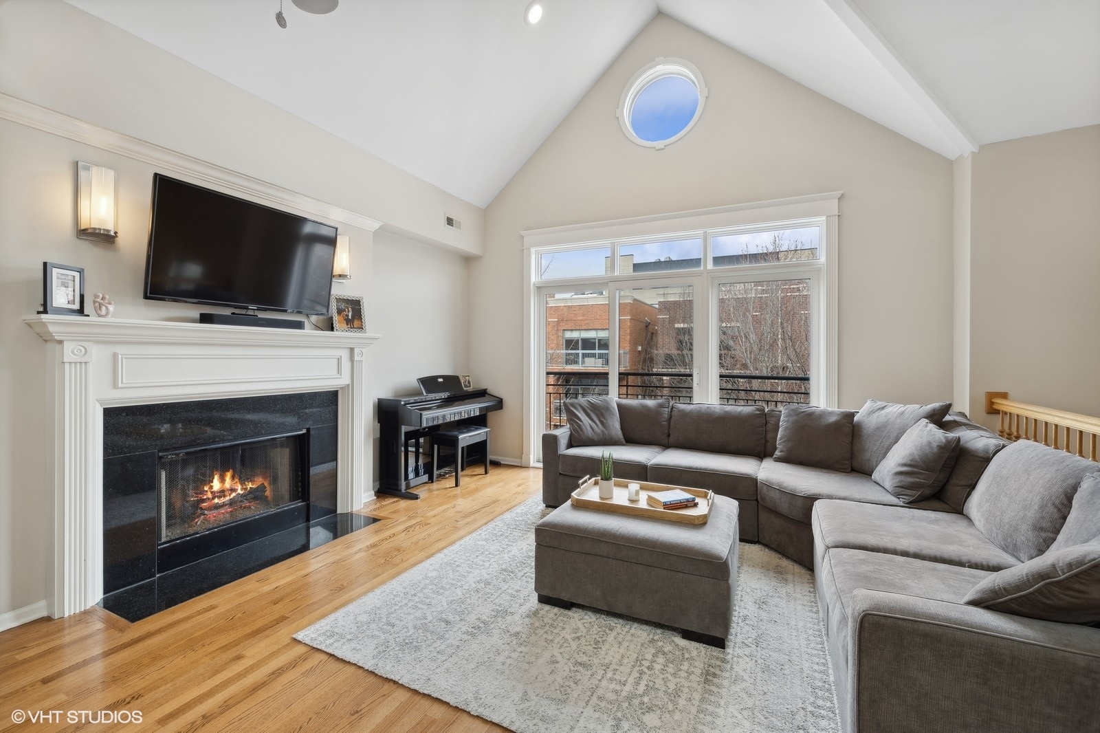 1425 W Fillmore Street Unit: 3