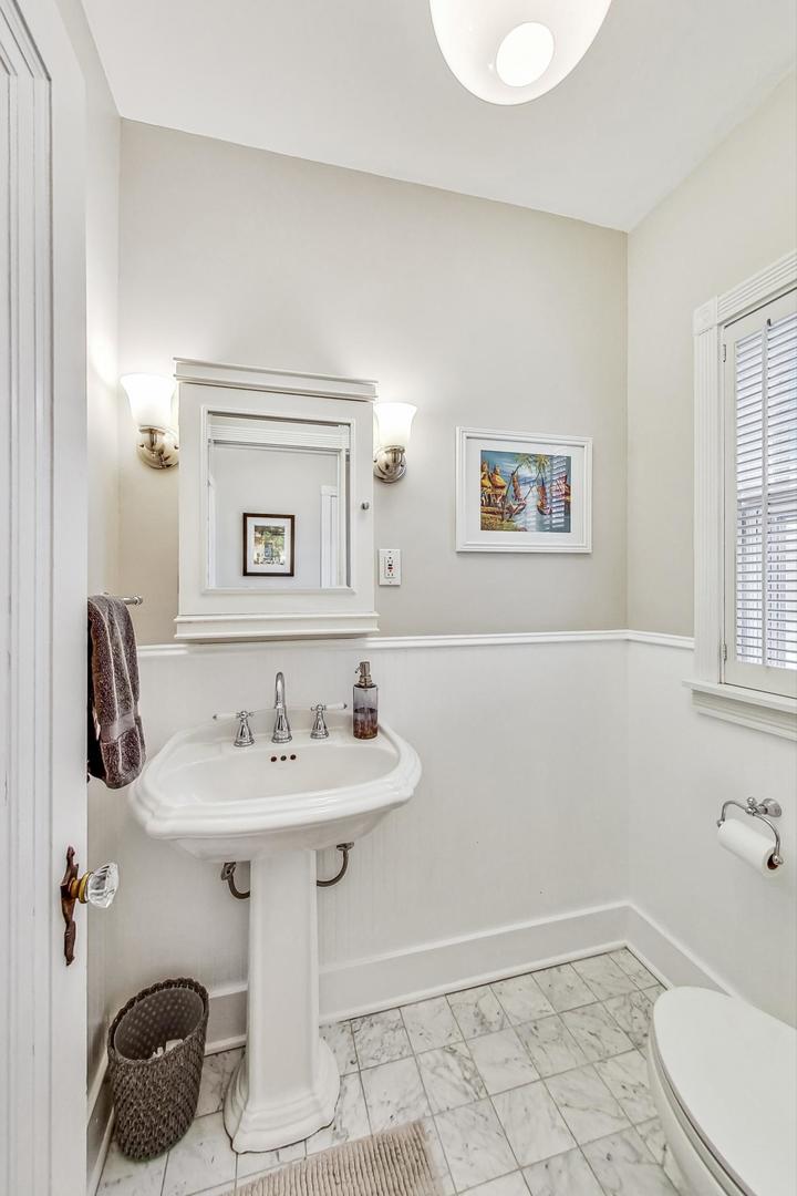 1116 Fair Oaks Avenue