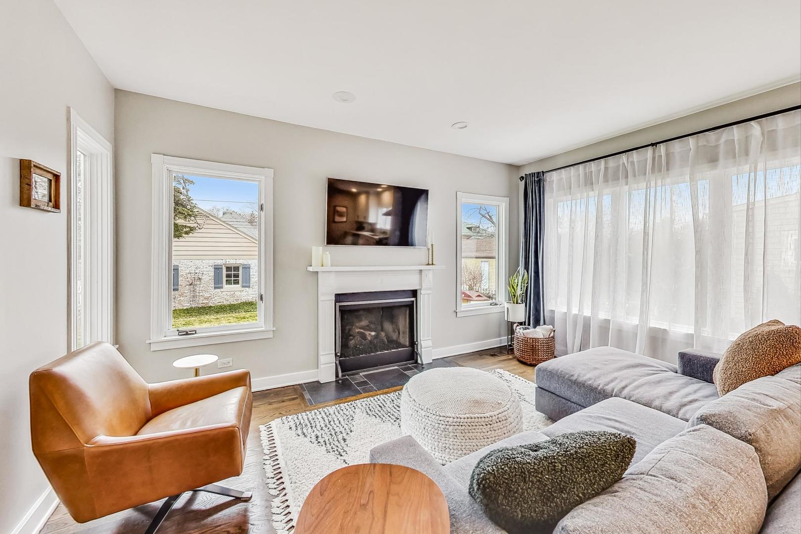 1116 Fair Oaks Avenue