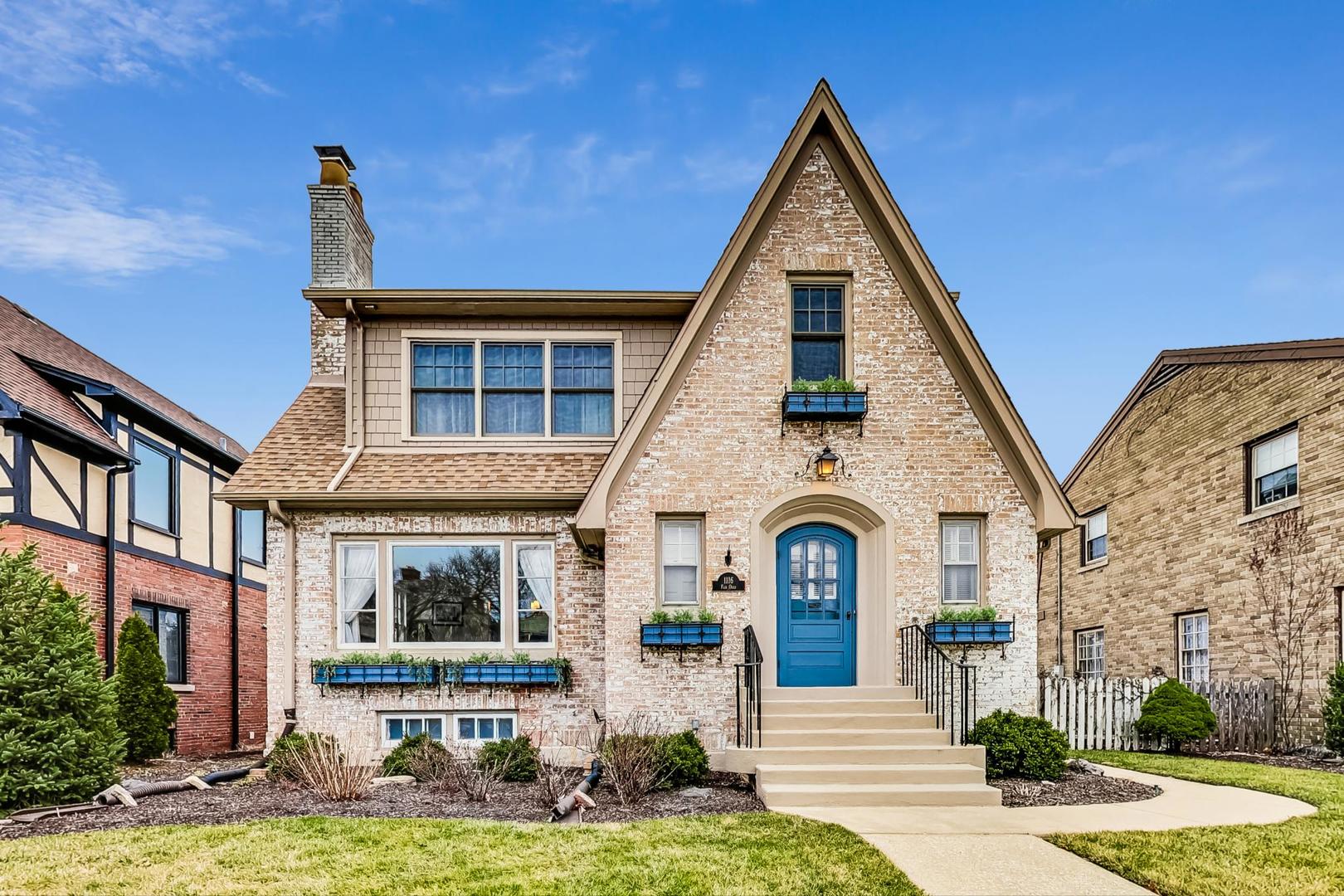 1116 Fair Oaks Avenue