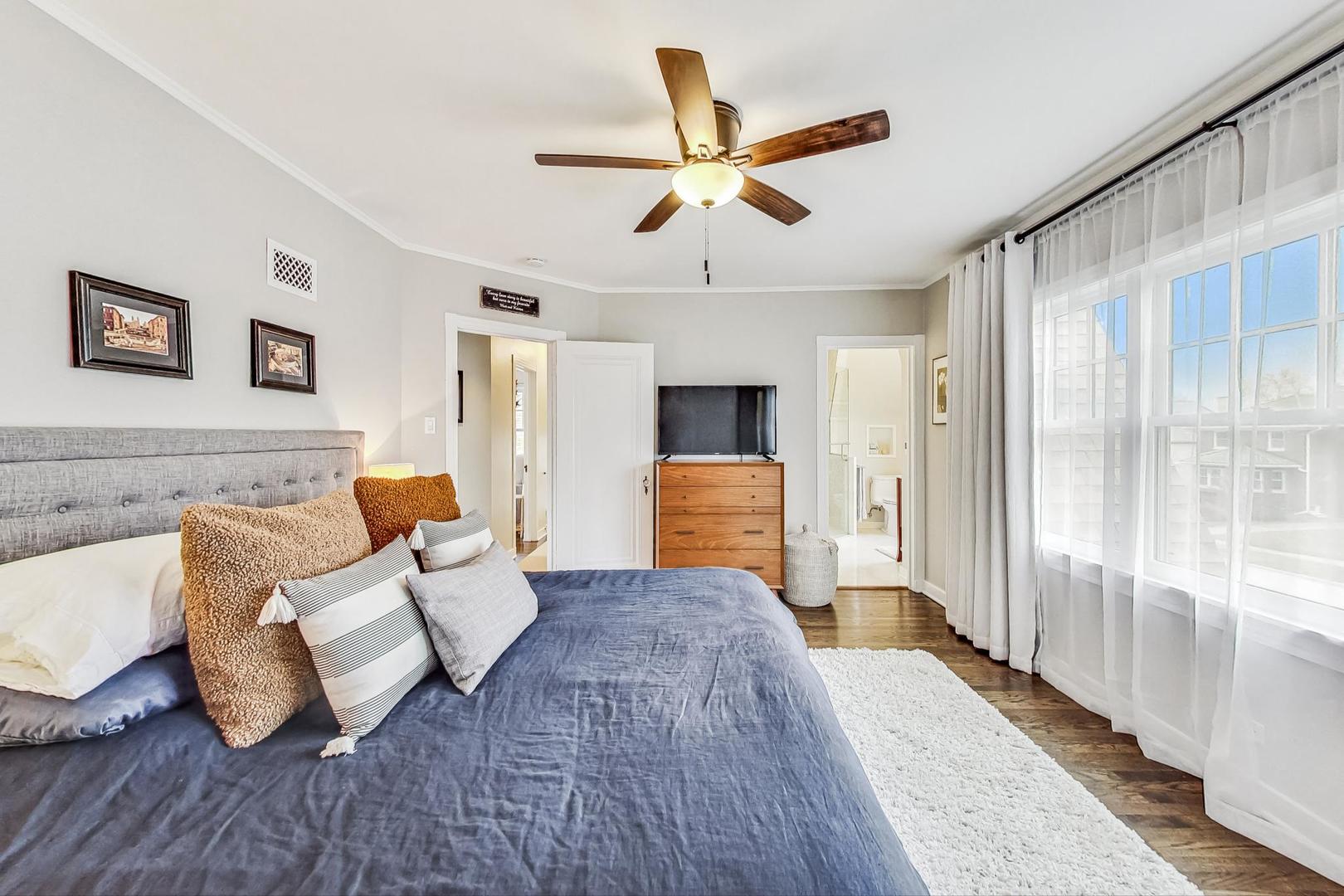 1116 Fair Oaks Avenue