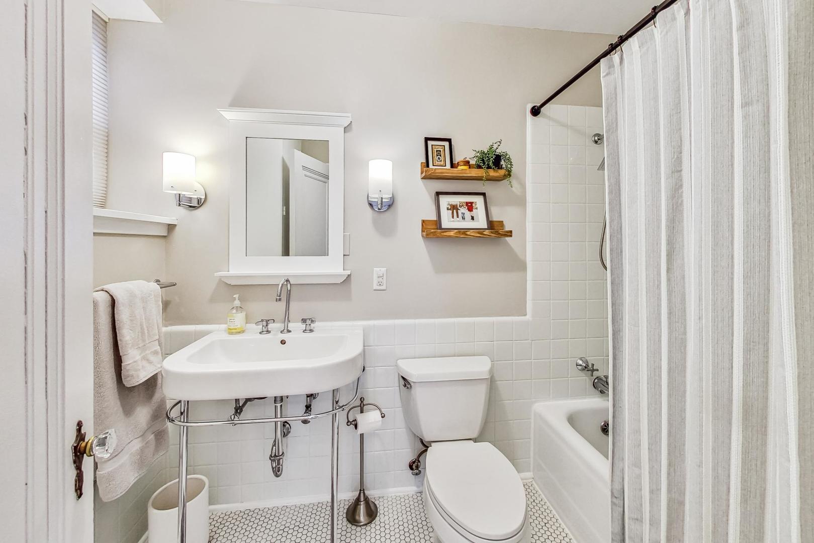 1116 Fair Oaks Avenue