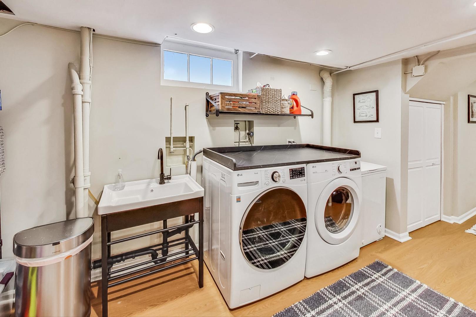 1116 Fair Oaks Avenue