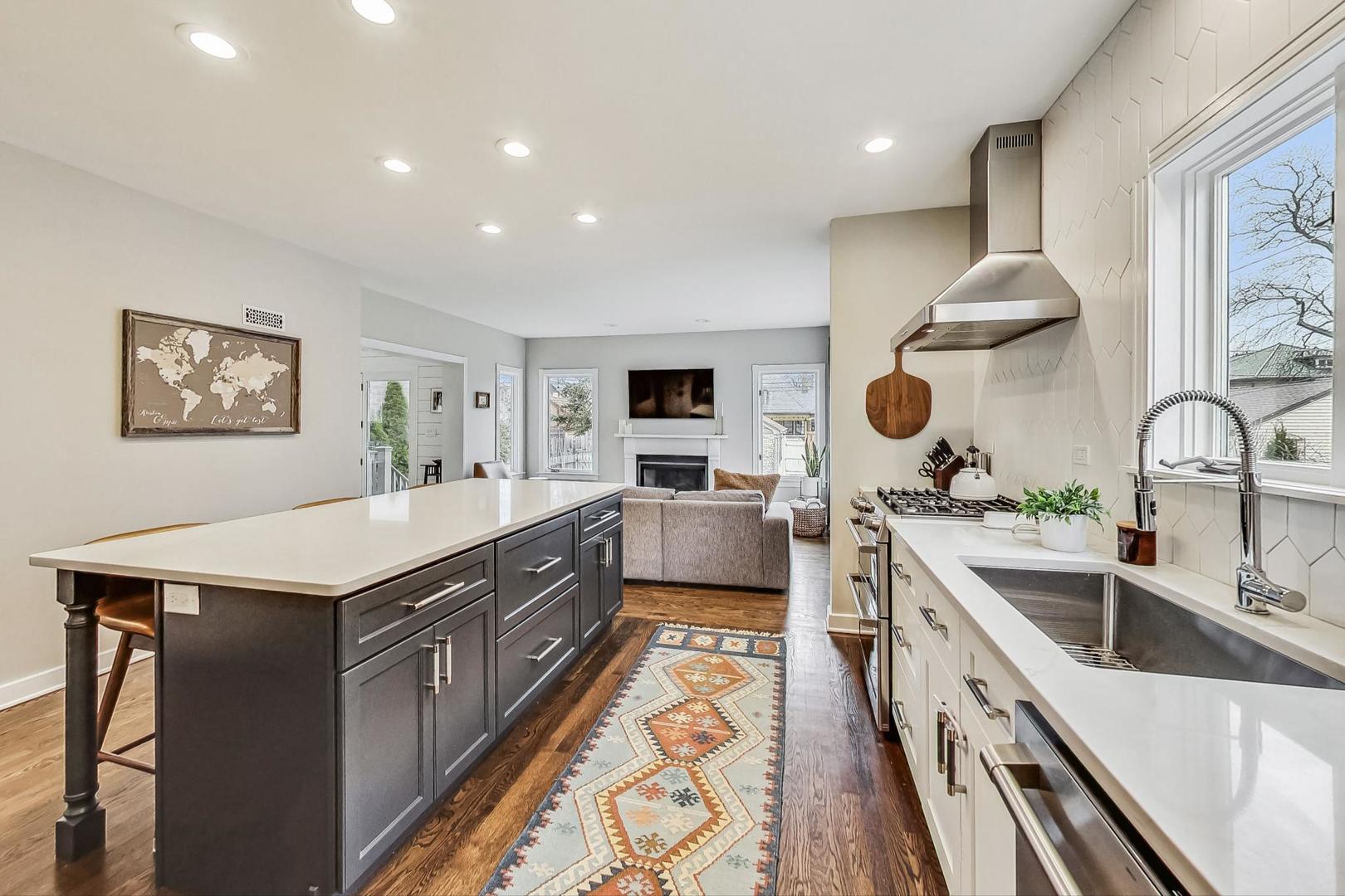 1116 Fair Oaks Avenue