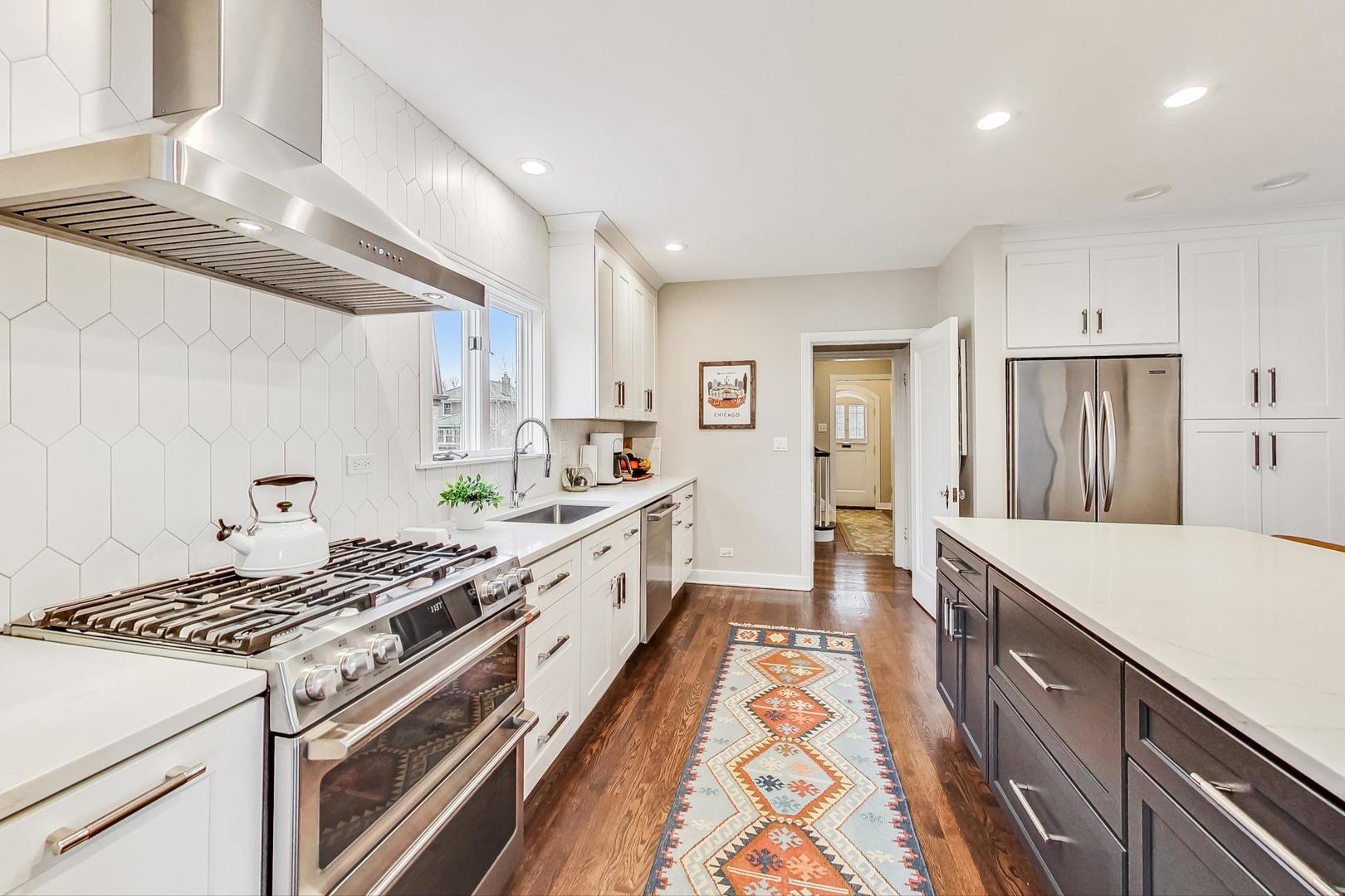 1116 Fair Oaks Avenue