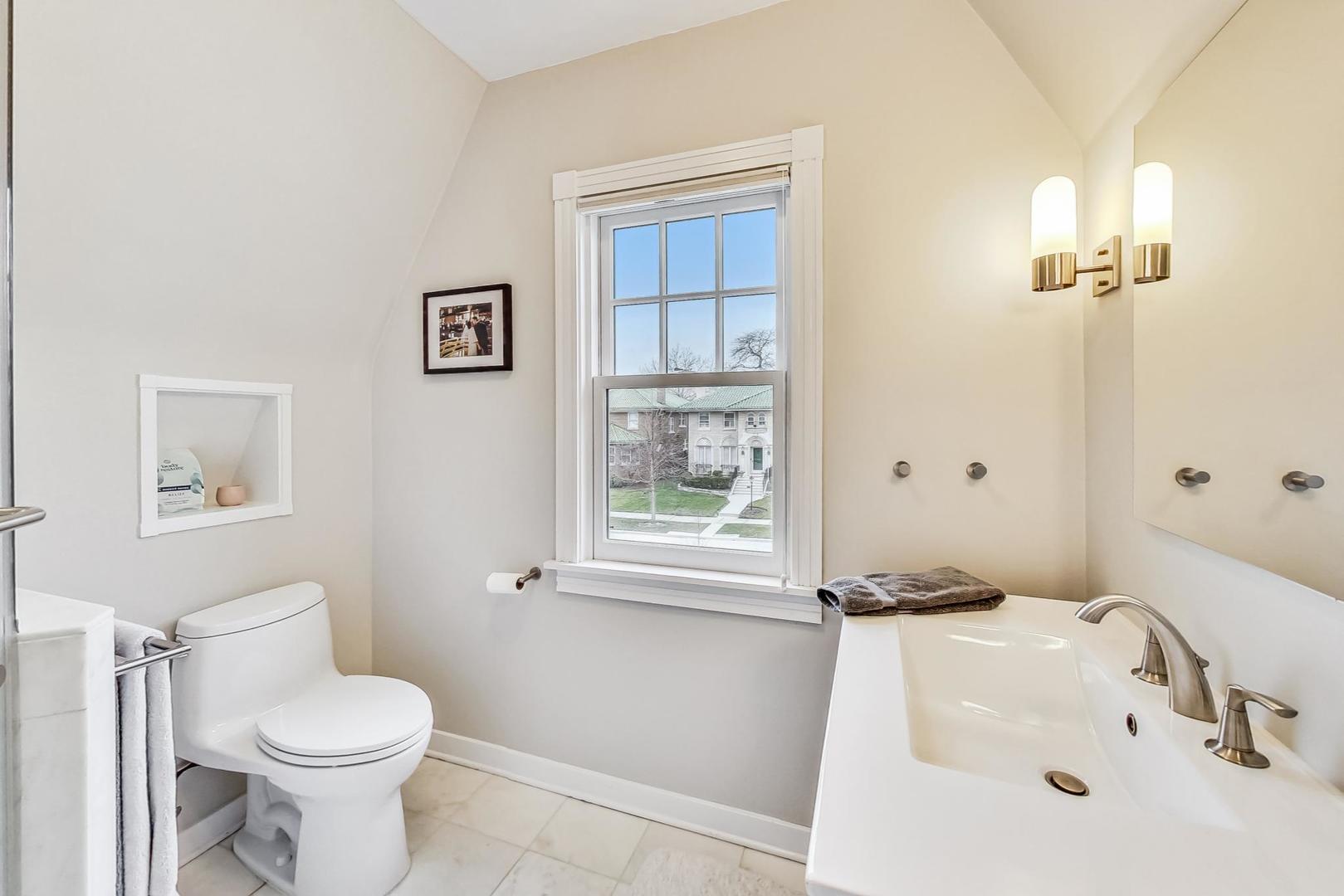 1116 Fair Oaks Avenue