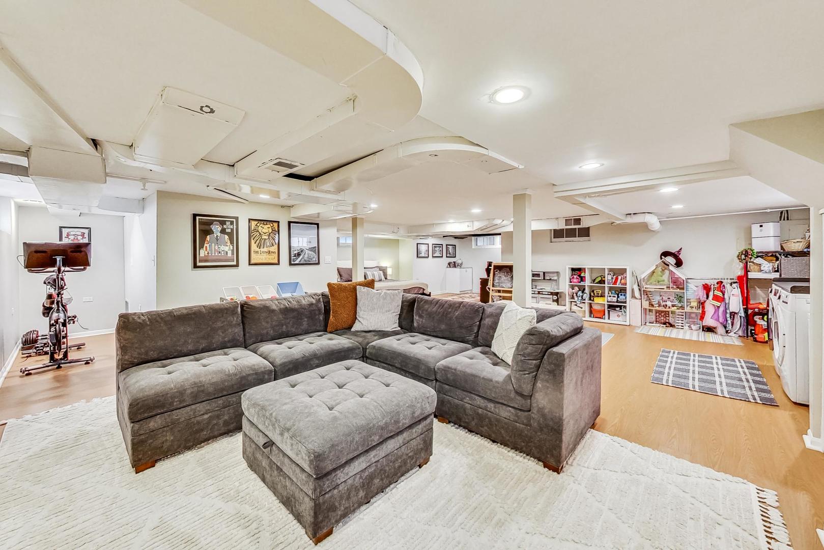 1116 Fair Oaks Avenue