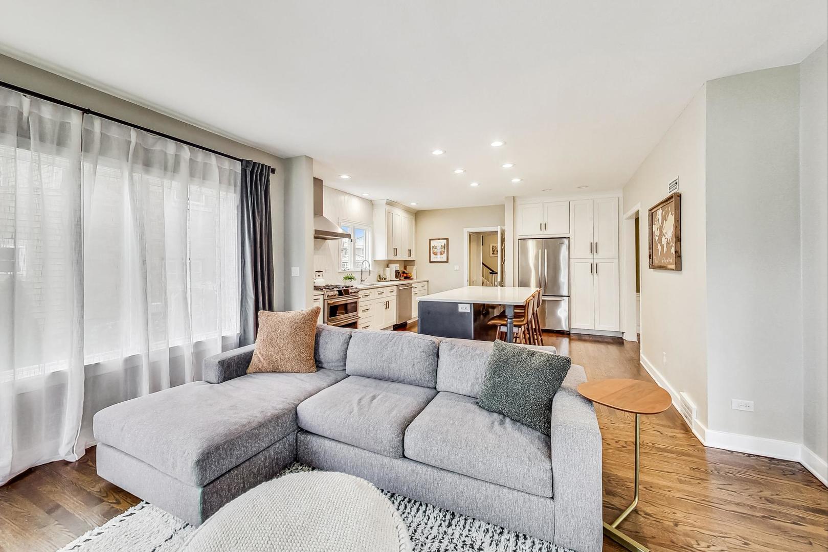 1116 Fair Oaks Avenue