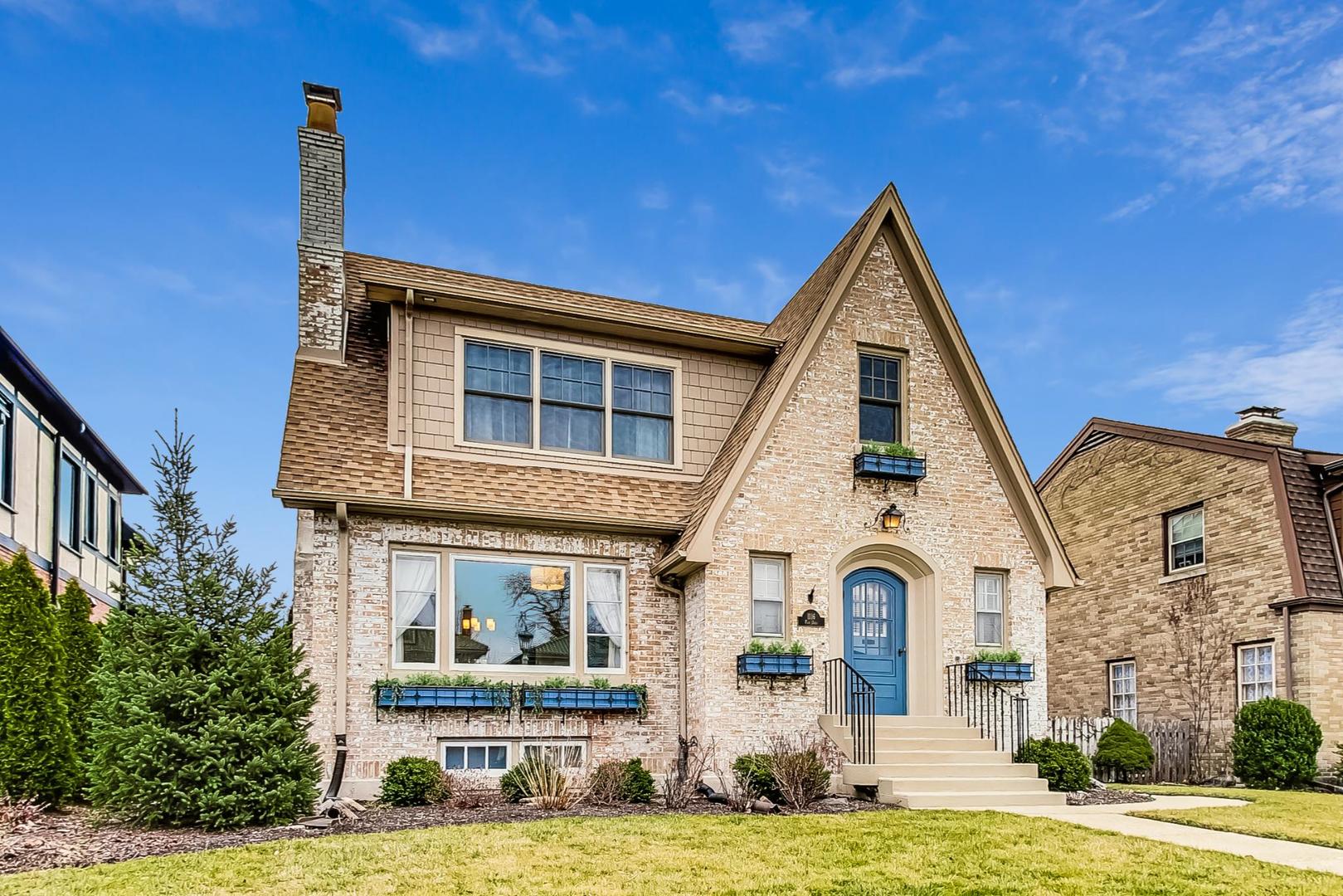 1116 Fair Oaks Avenue