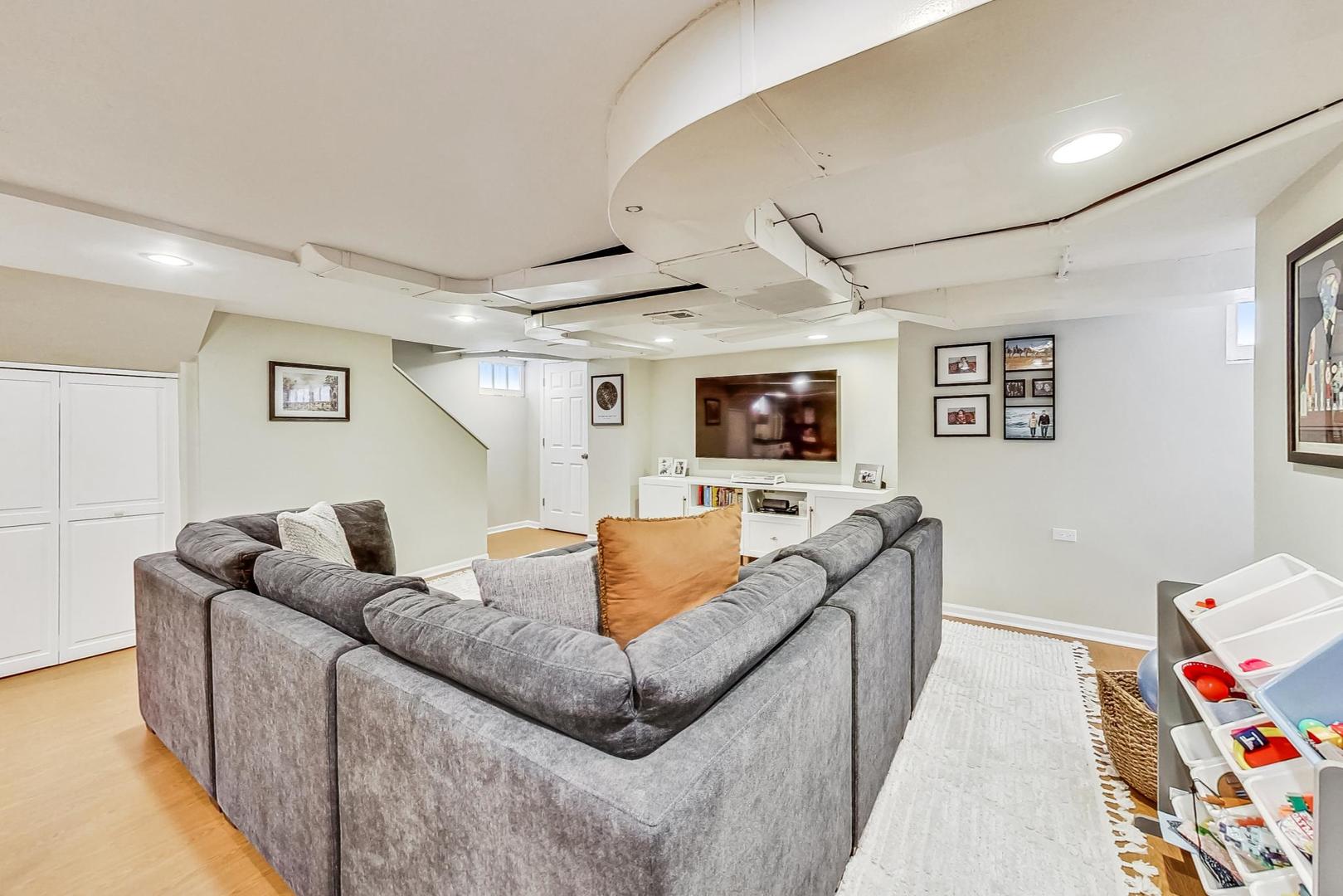 1116 Fair Oaks Avenue