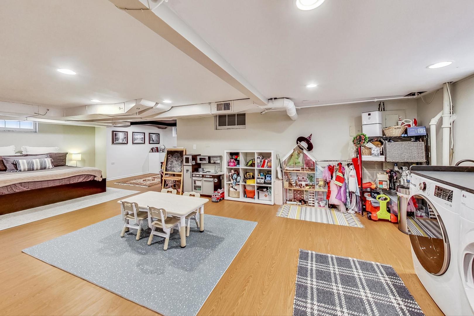 1116 Fair Oaks Avenue