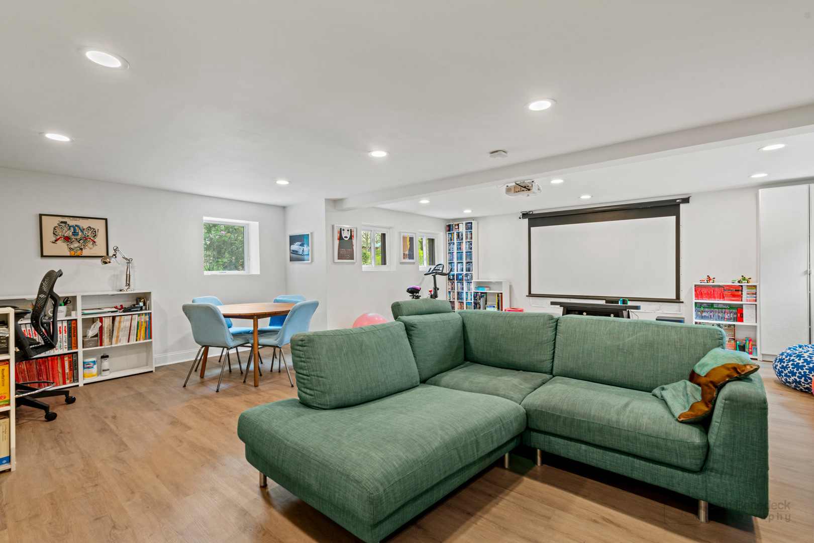 811 Bonnie Brae Place