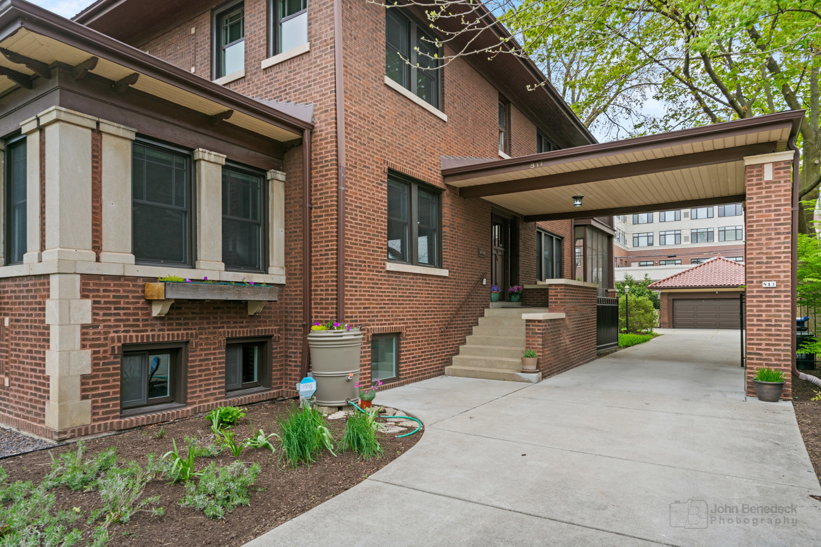 811 Bonnie Brae Place