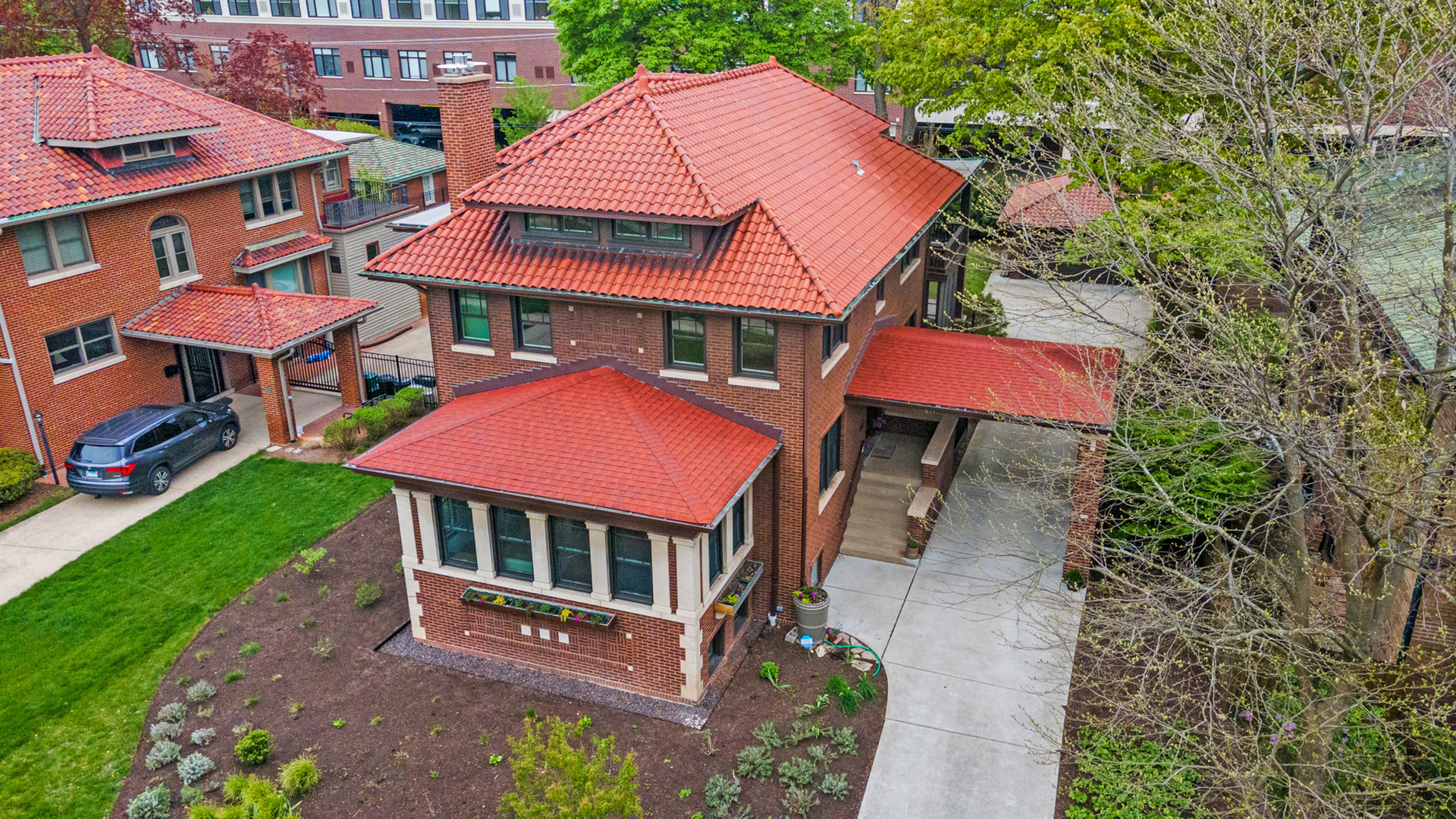 811 Bonnie Brae Place