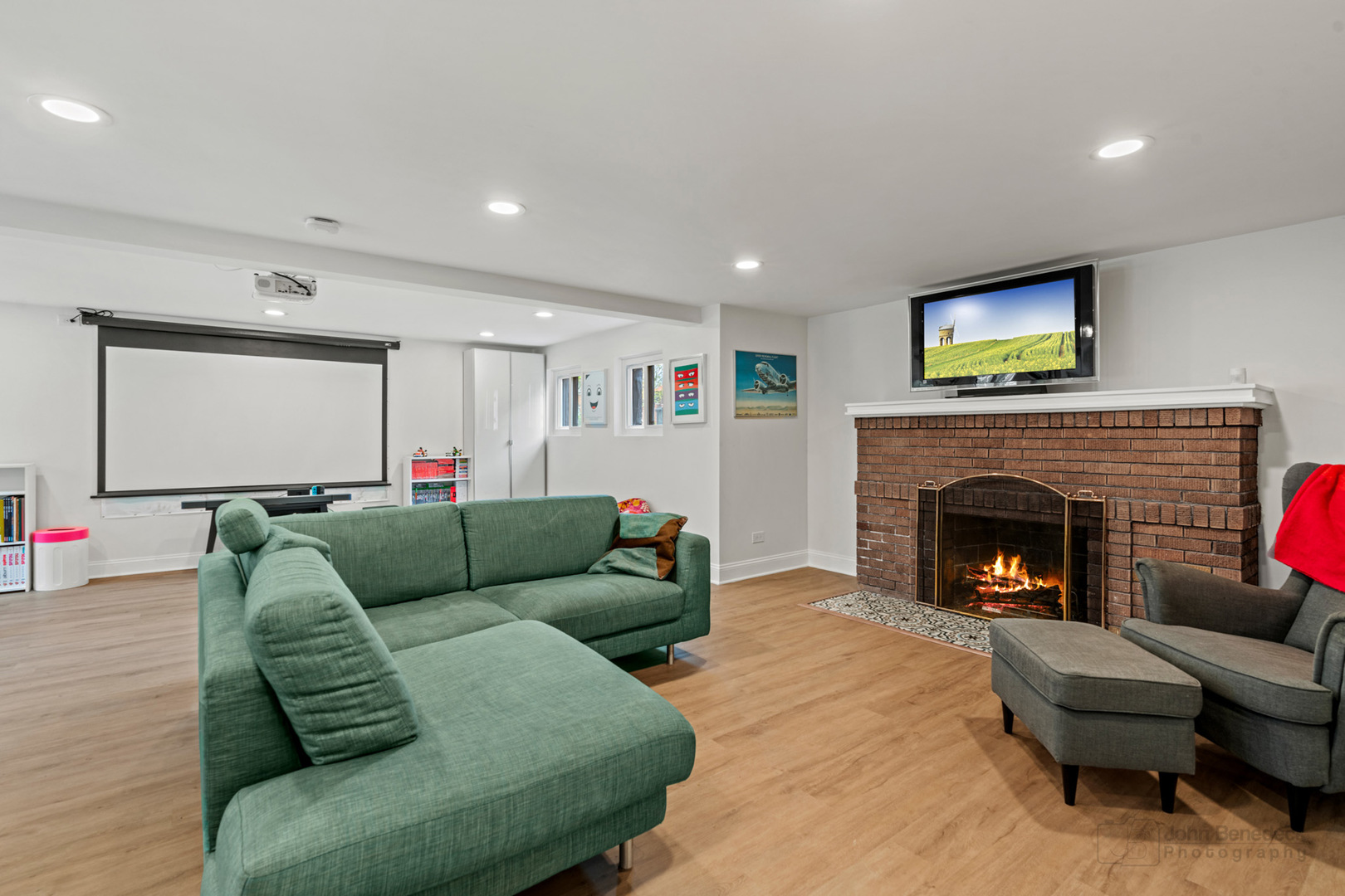 811 Bonnie Brae Place