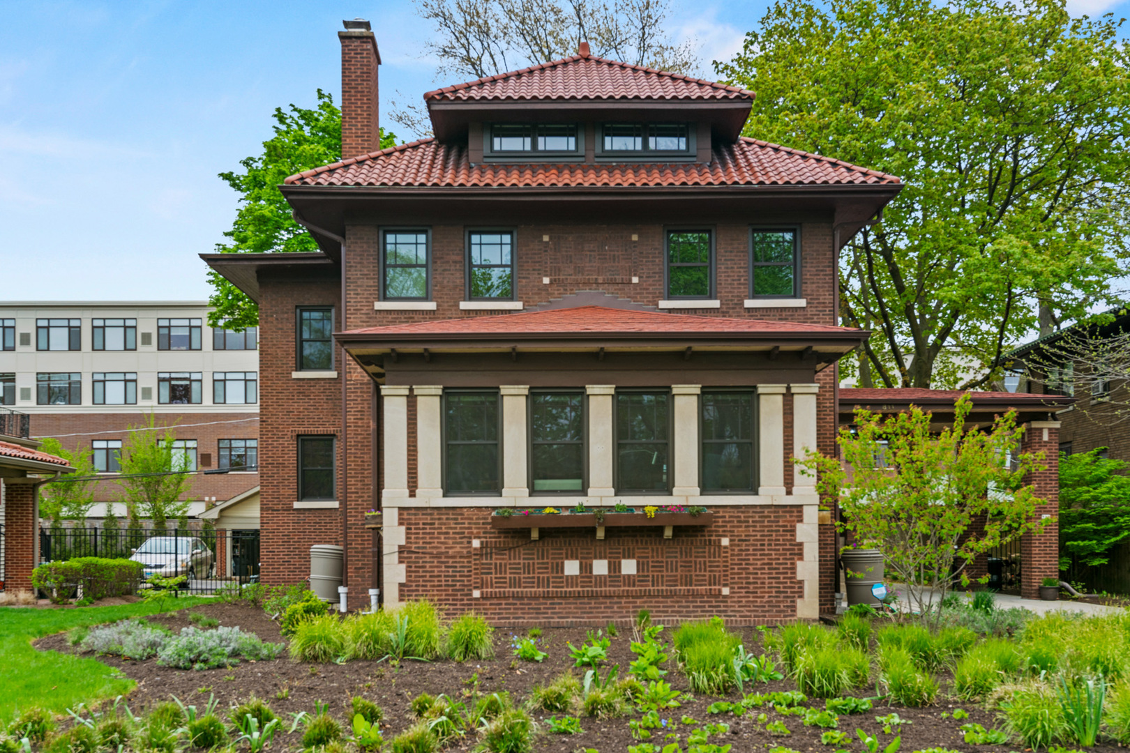 811 Bonnie Brae Place