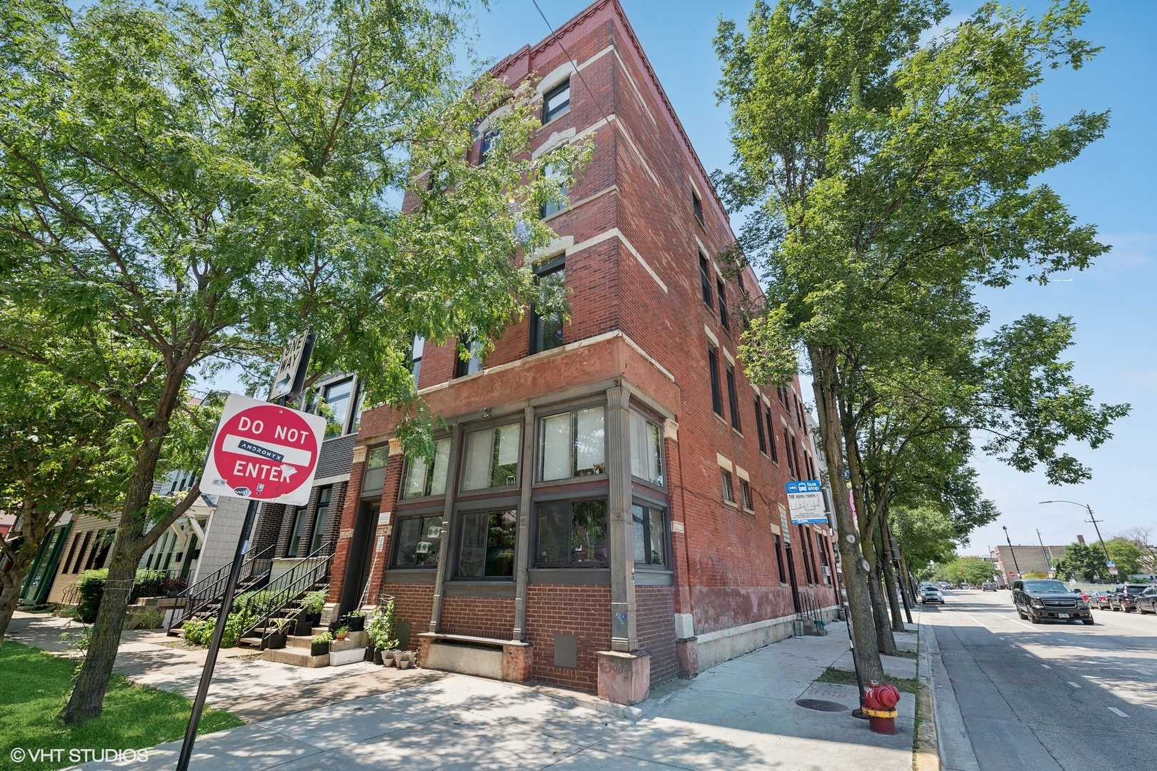 1800 S Peoria Street