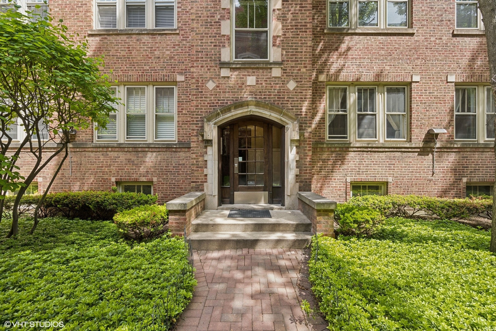 225 N Oak Park Avenue Unit: 1E