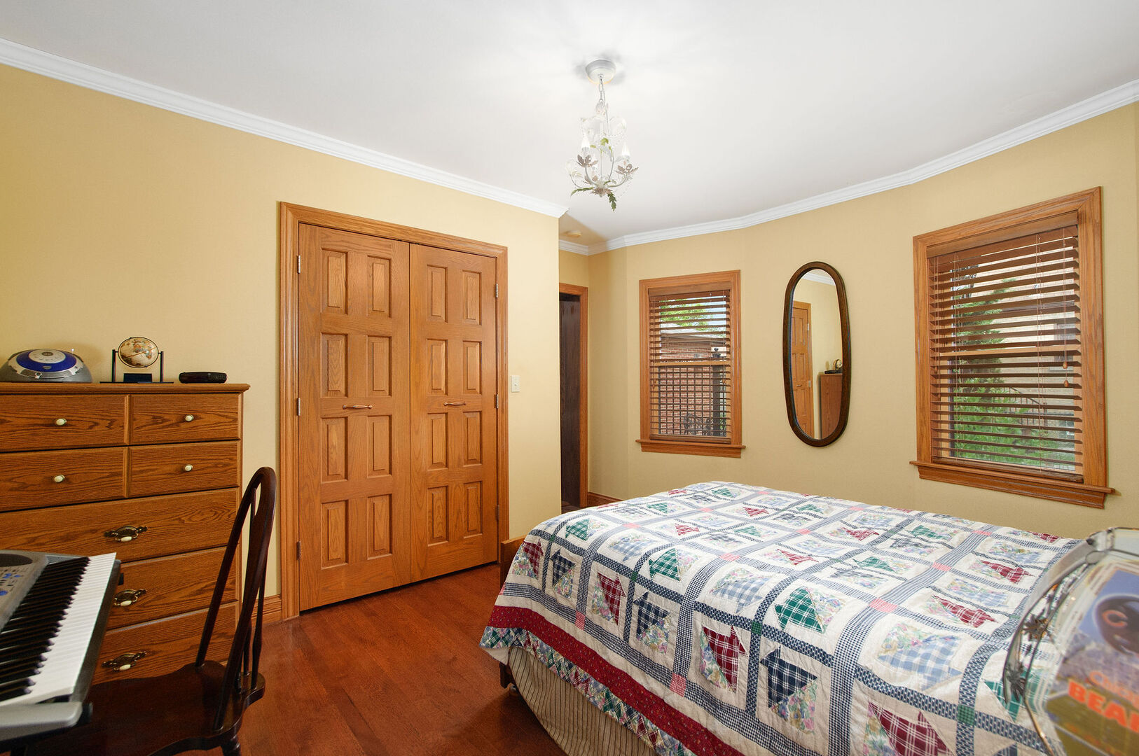 1902 N 77th Court