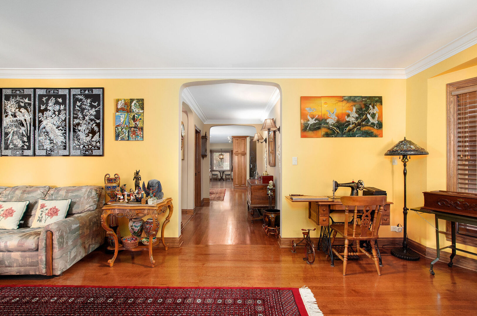 1902 N 77th Court