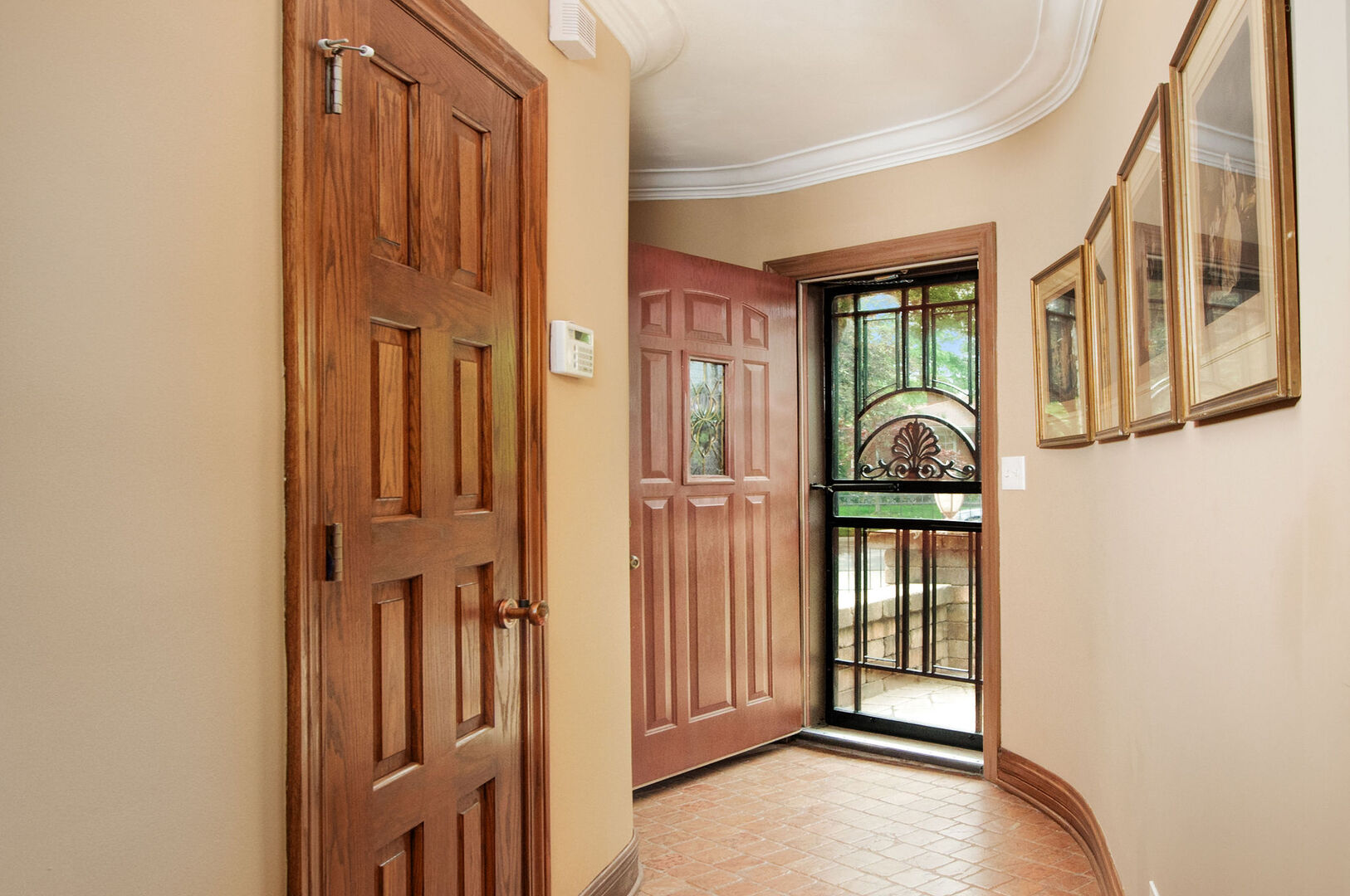 1902 N 77th Court