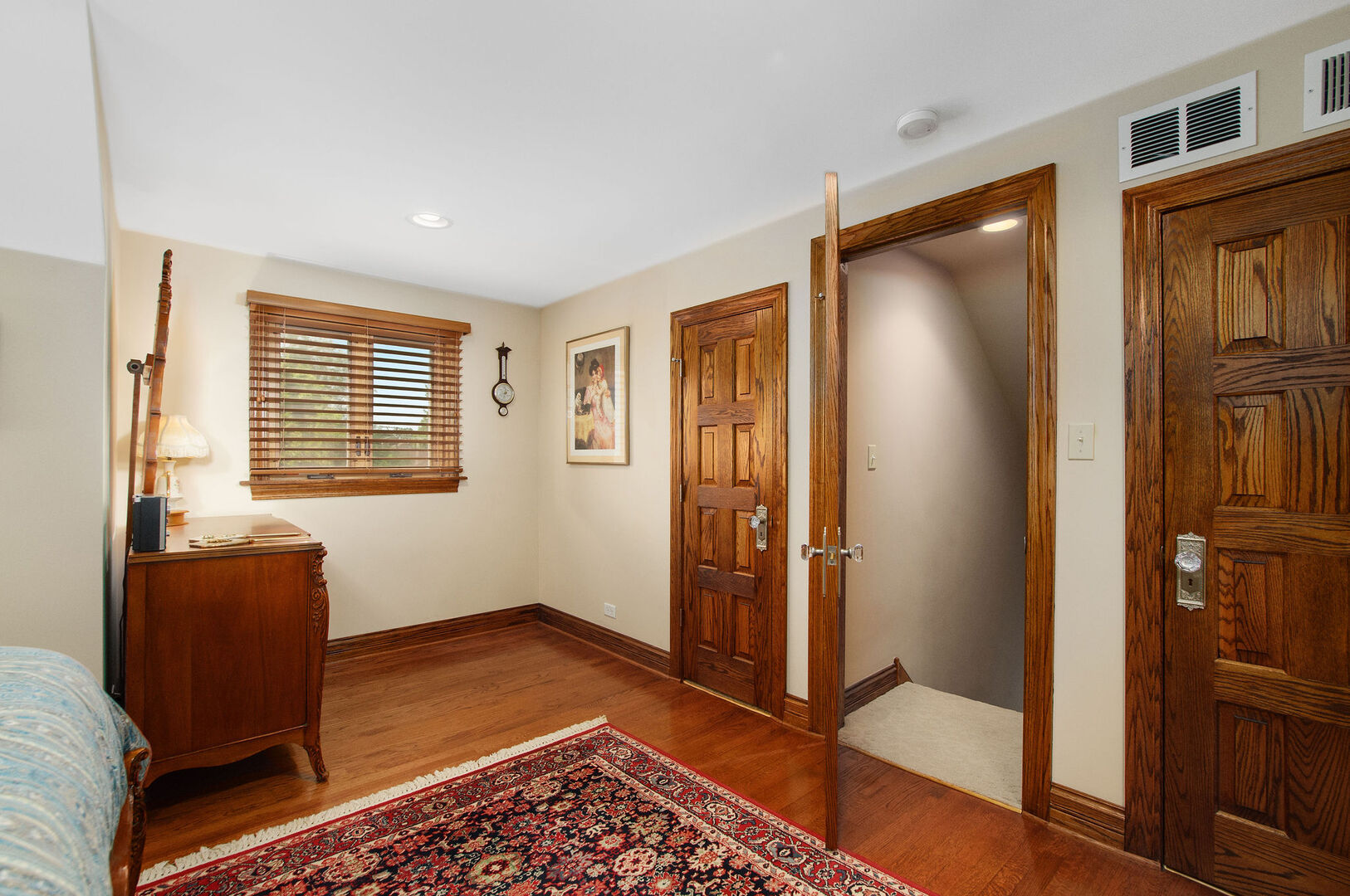 1902 N 77th Court