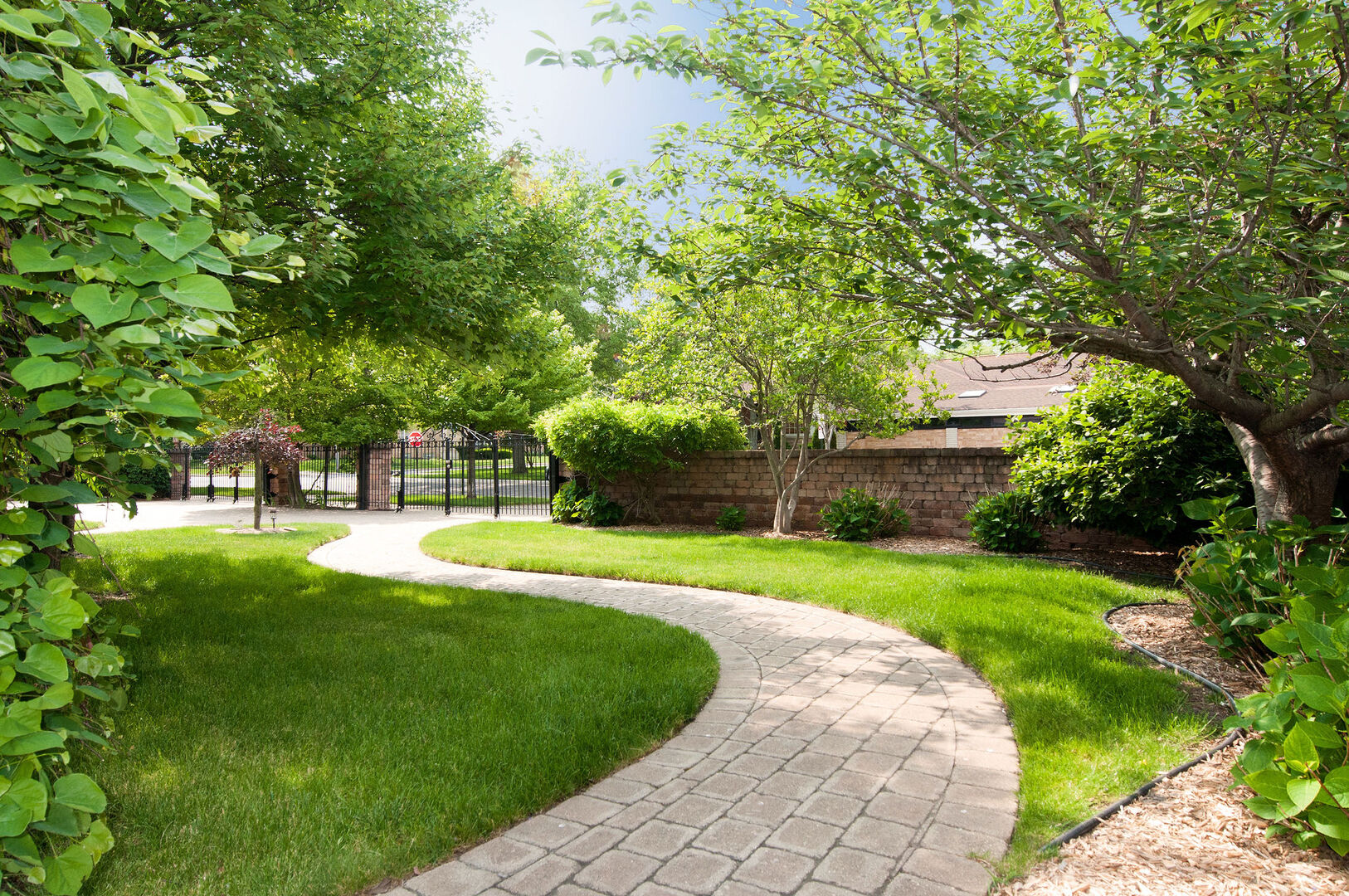 1902 N 77th Court