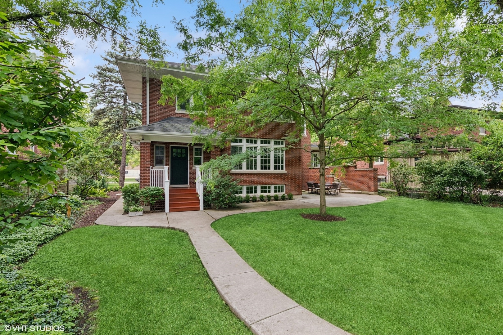 739 Jackson Avenue