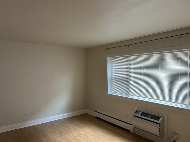 214 S Oak Park Avenue Unit: 2