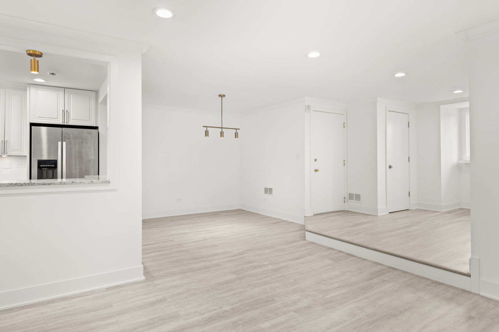 5816 Wolf Road Unit: 3B