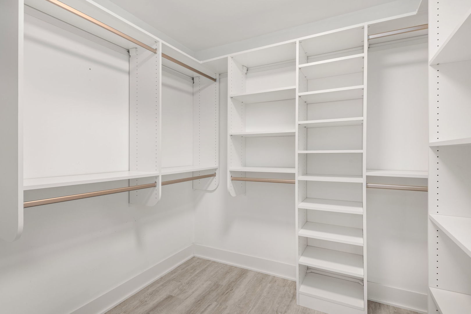 5816 Wolf Road Unit: 3B