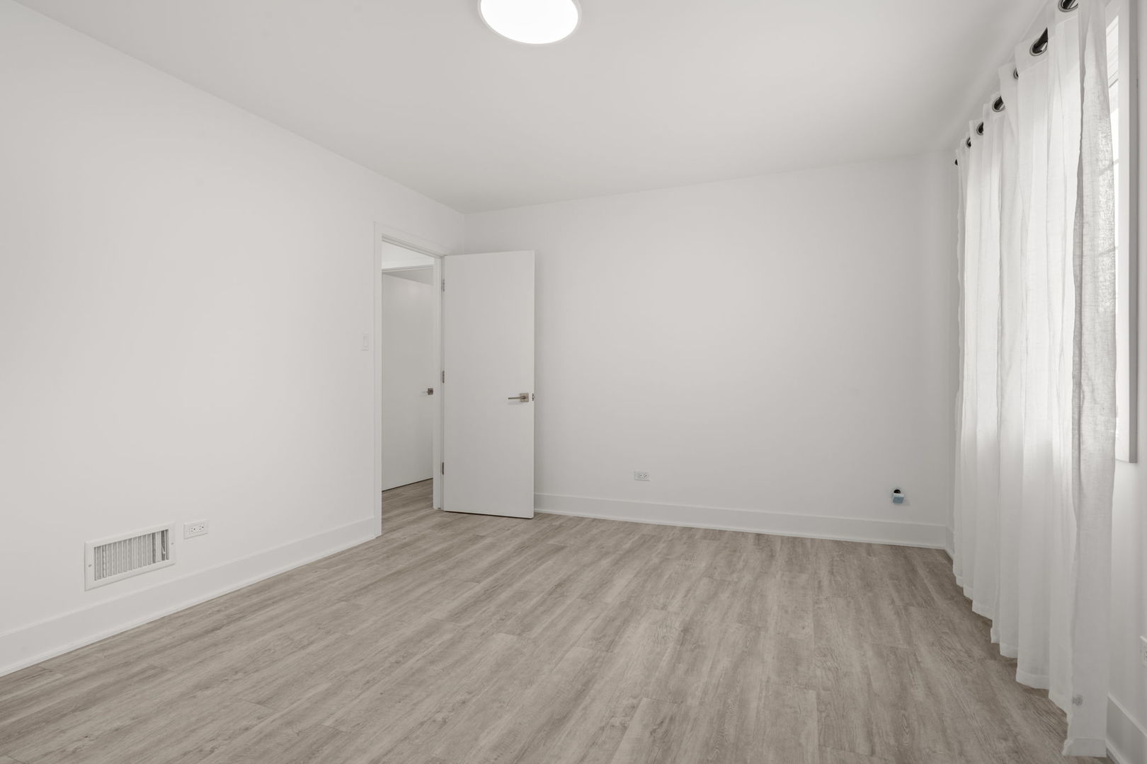 5816 Wolf Road Unit: 3B