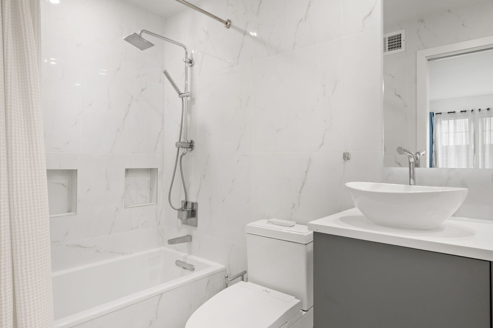 5816 Wolf Road Unit: 3B