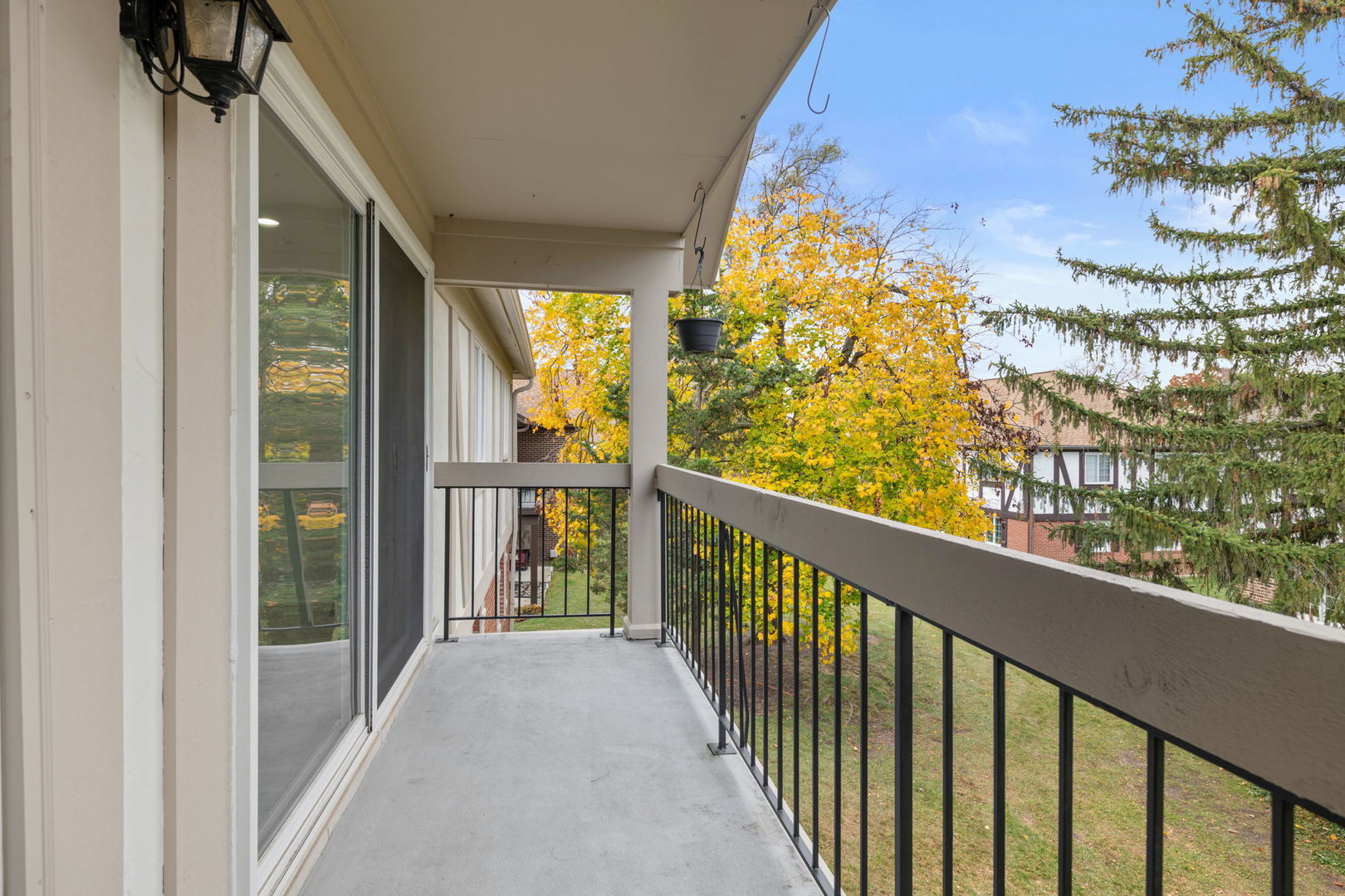 5816 Wolf Road Unit: 3B