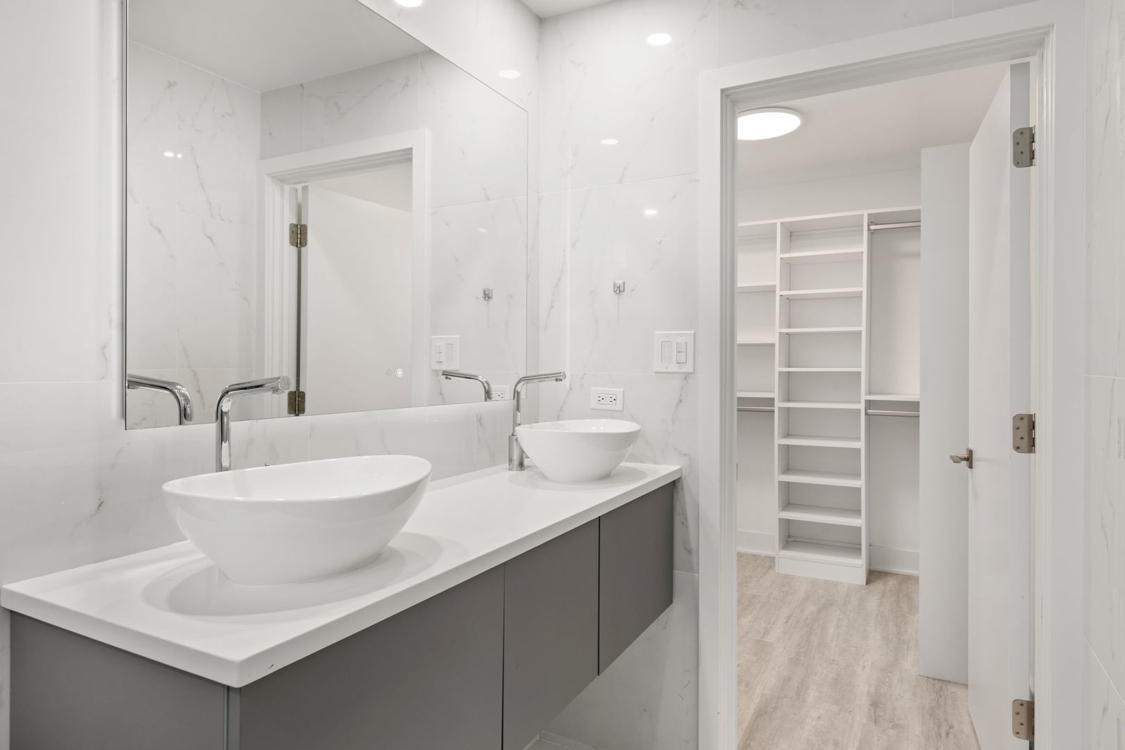 5816 Wolf Road Unit: 3B