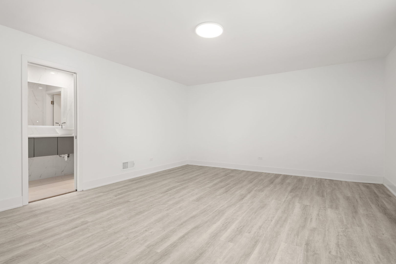 5816 Wolf Road Unit: 3B