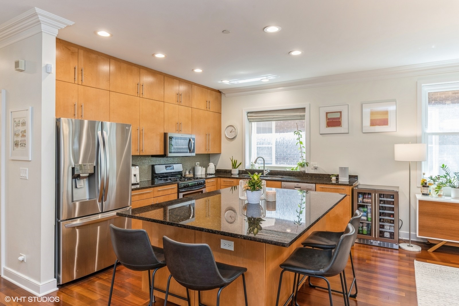 328 S Oak Park Avenue Unit: 1