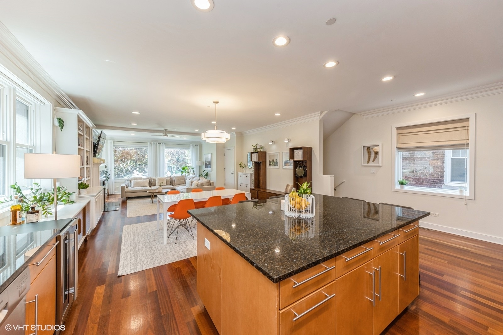 328 S Oak Park Avenue Unit: 1