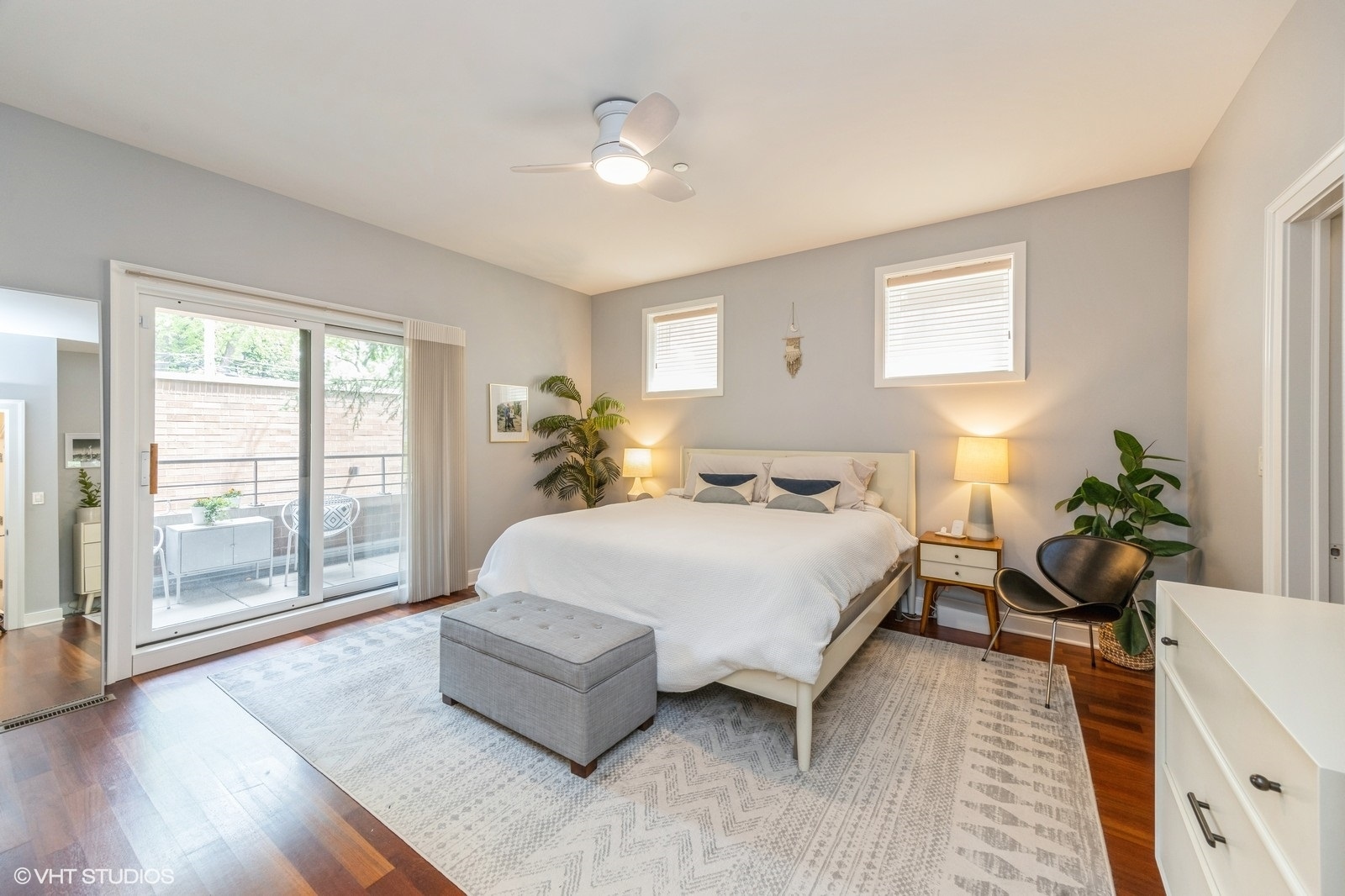 328 S Oak Park Avenue Unit: 1