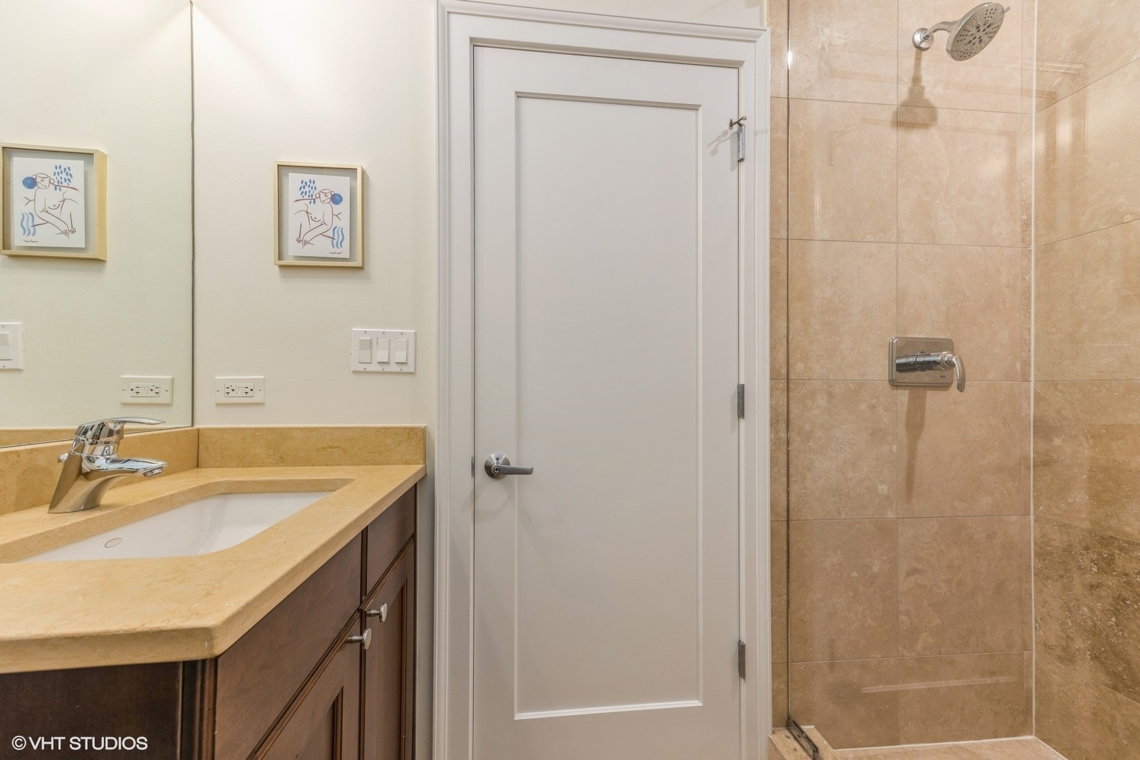 328 S Oak Park Avenue Unit: 1