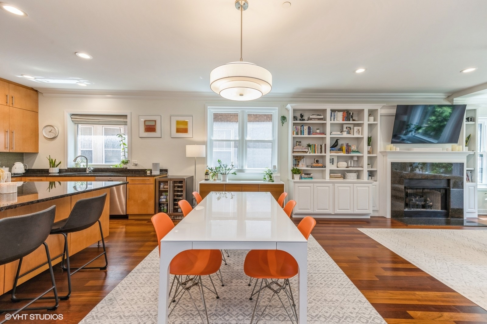 328 S Oak Park Avenue Unit: 1